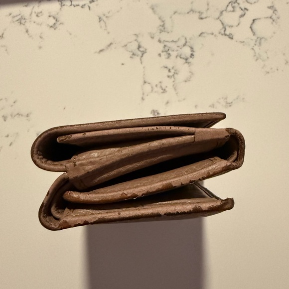 Gucci Marmot Tri-fold Compact Pink Wallet Used Condition - Picture 4 of 9